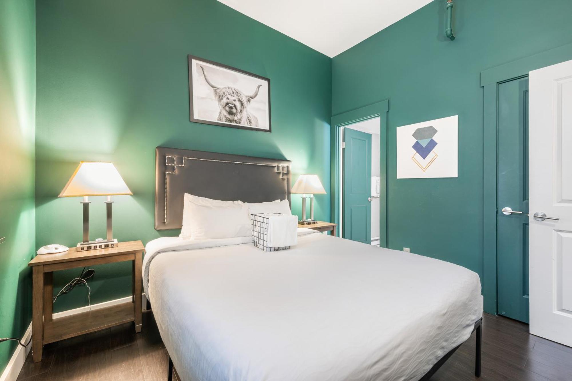 Oxford Apartment By At Mine Hospitality Seattle Bagian luar foto