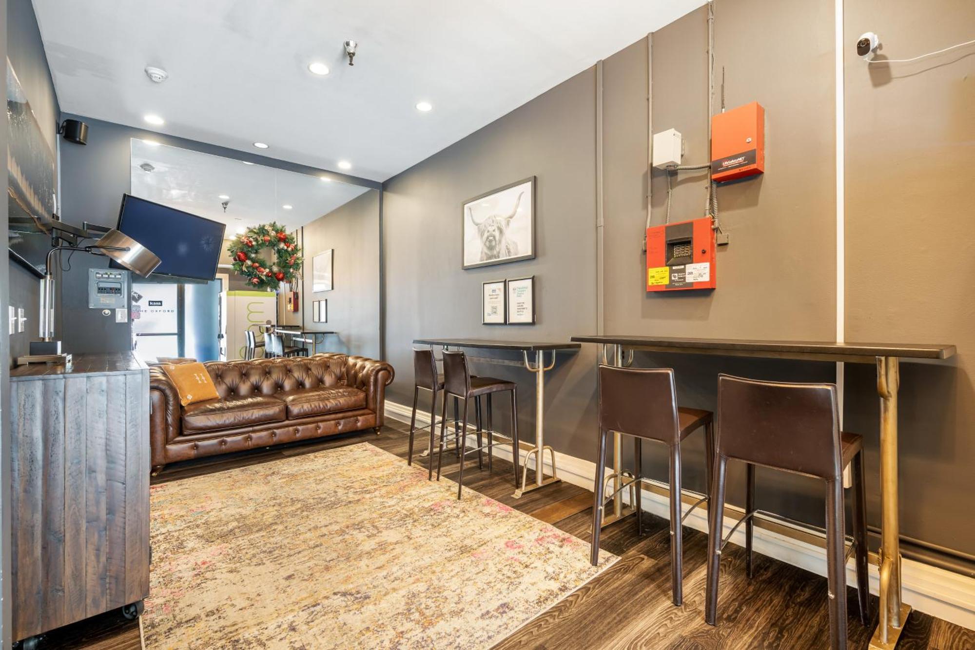 Oxford Apartment By At Mine Hospitality Seattle Bagian luar foto