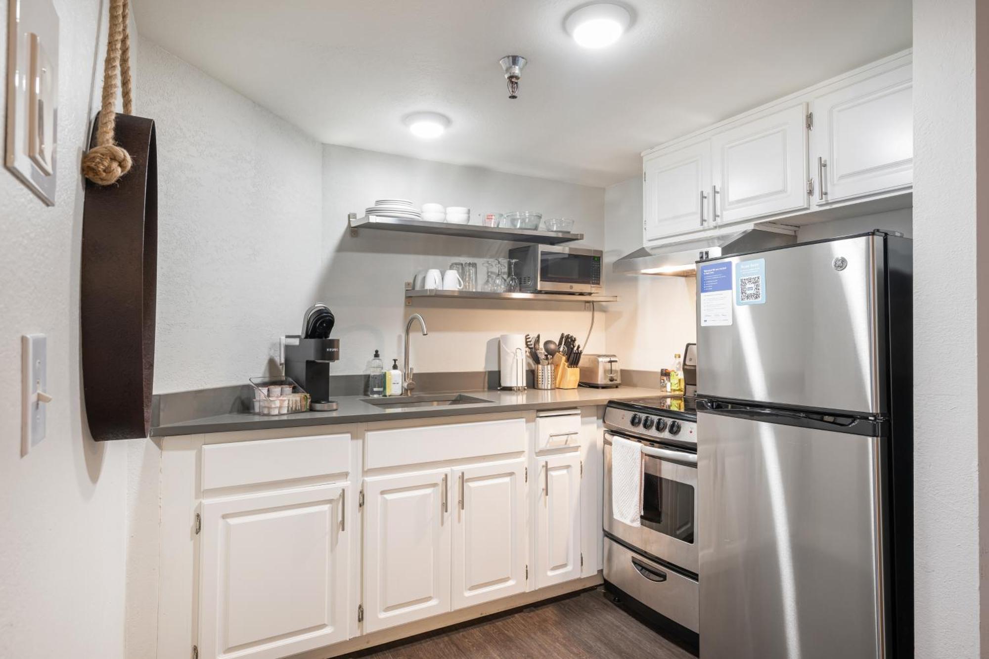 Oxford Apartment By At Mine Hospitality Seattle Bagian luar foto