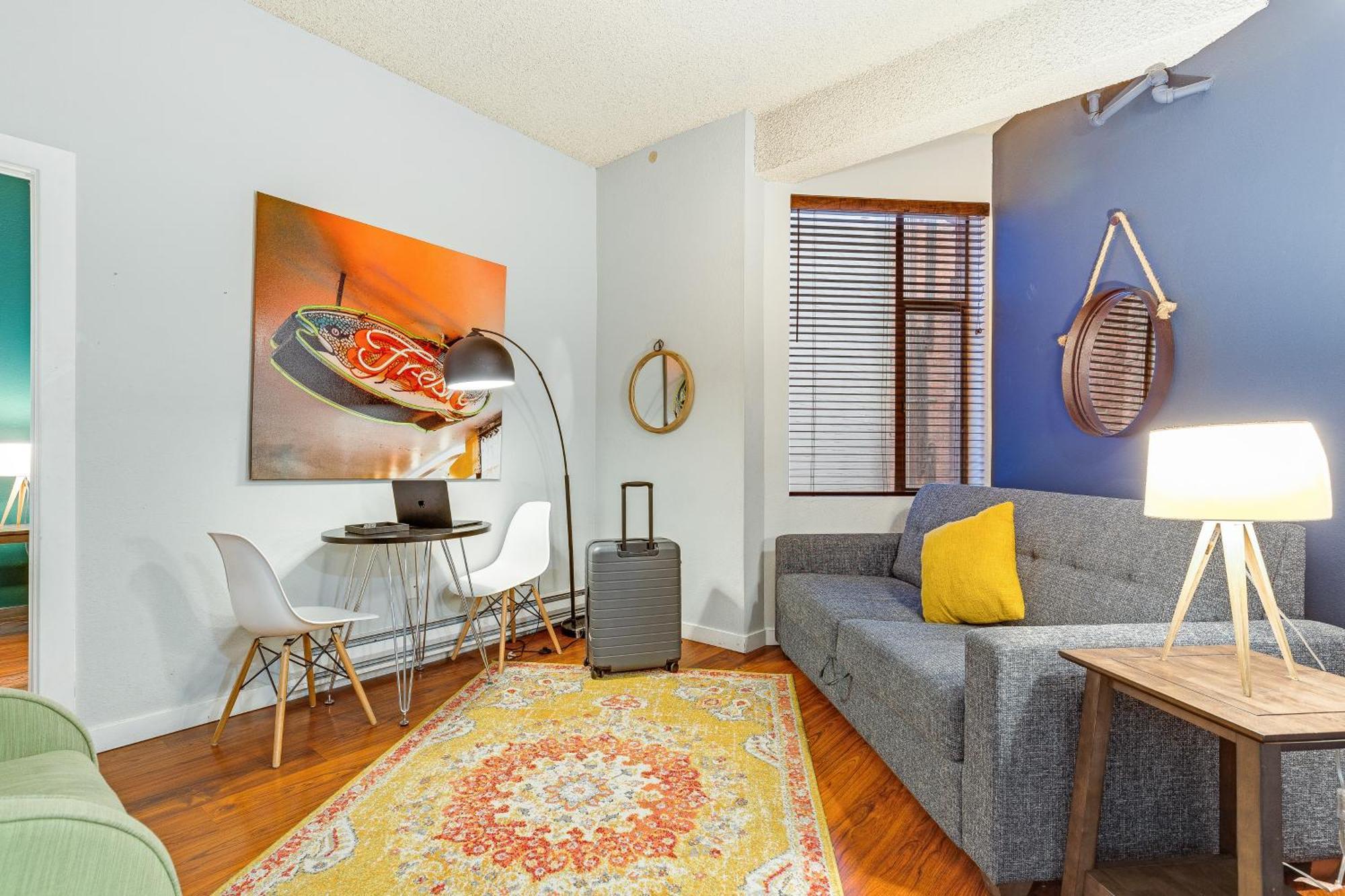 Oxford Apartment By At Mine Hospitality Seattle Bagian luar foto